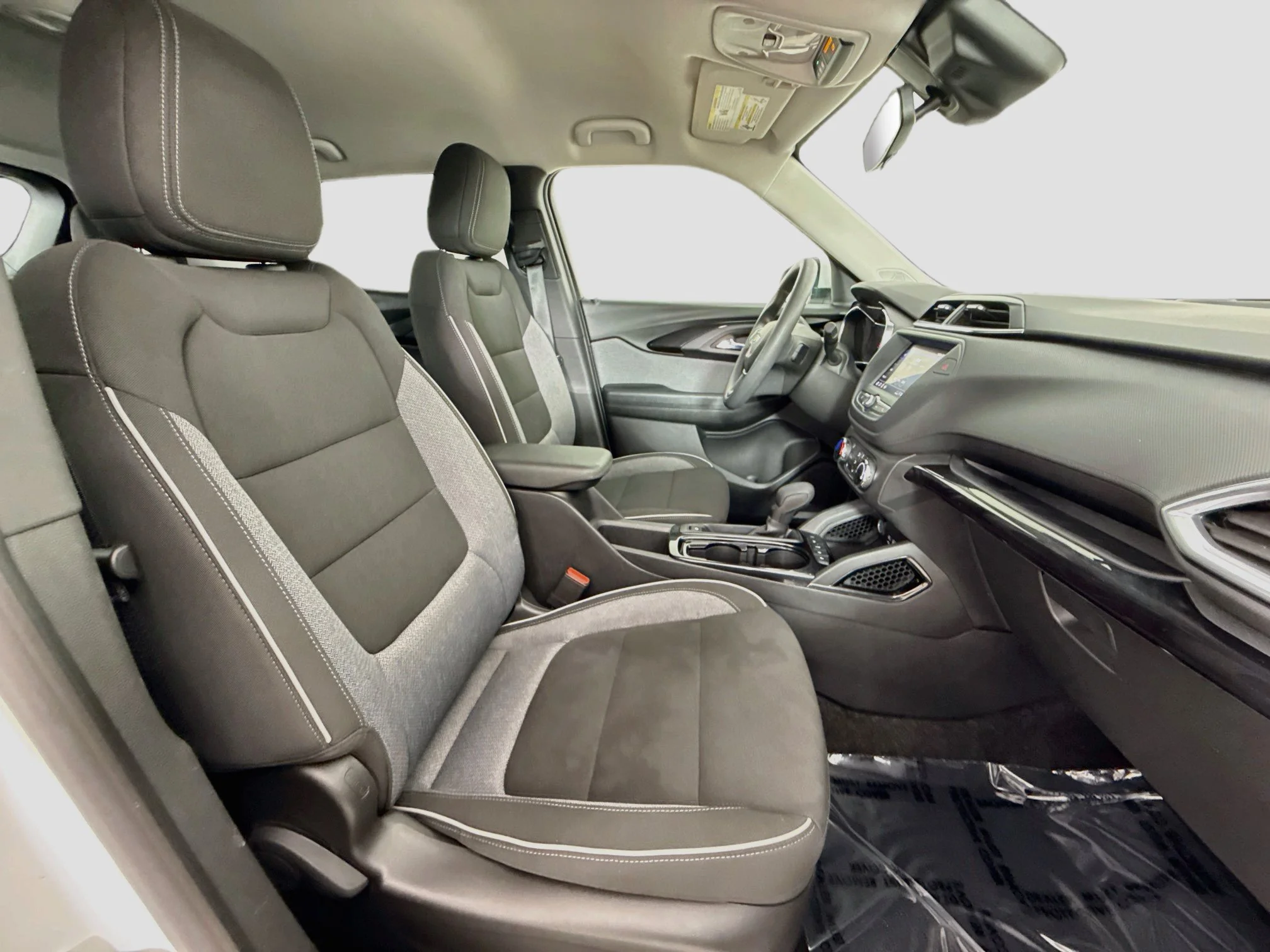 Used 2023 Summit White Chevrolet LT image 28