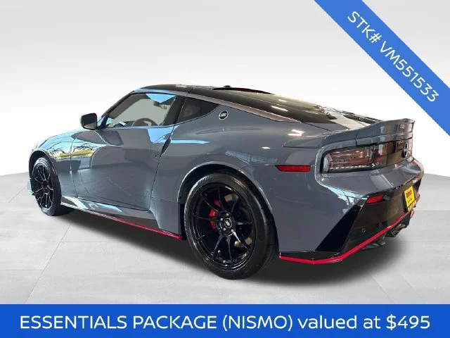 New 2027 Stealth Gray/Super Black Nissan NISMO image 5