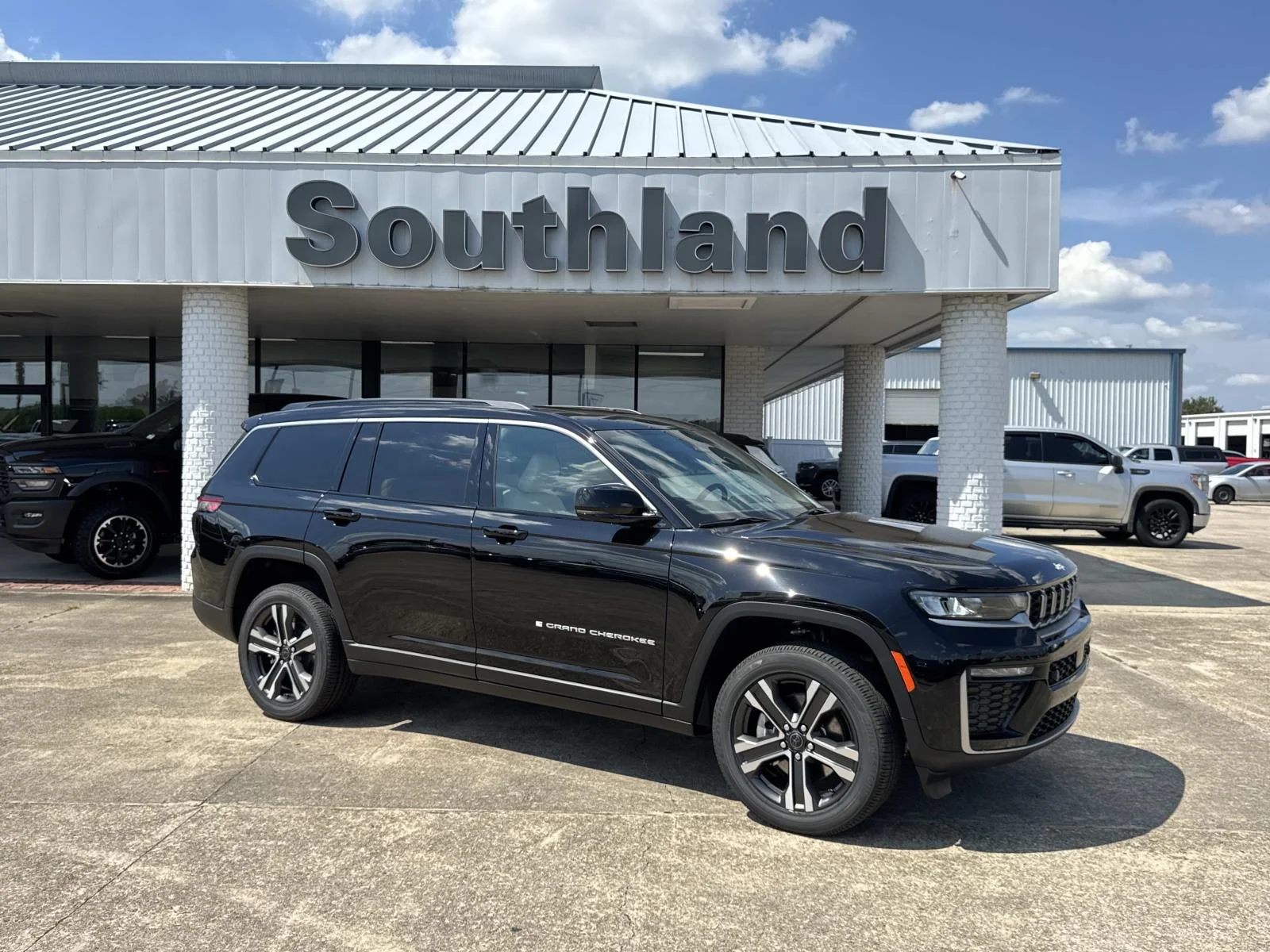 2027 Jeep Grand Cherokee L