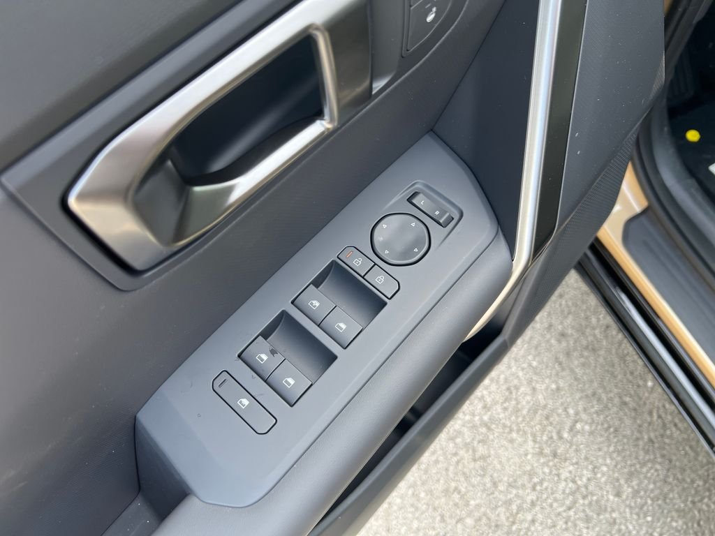 New 2027 Brown Kia X-Line S image 11