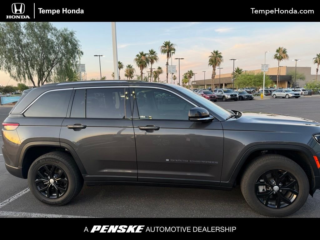 2023 Jeep Grand Cherokee Limited's photo
