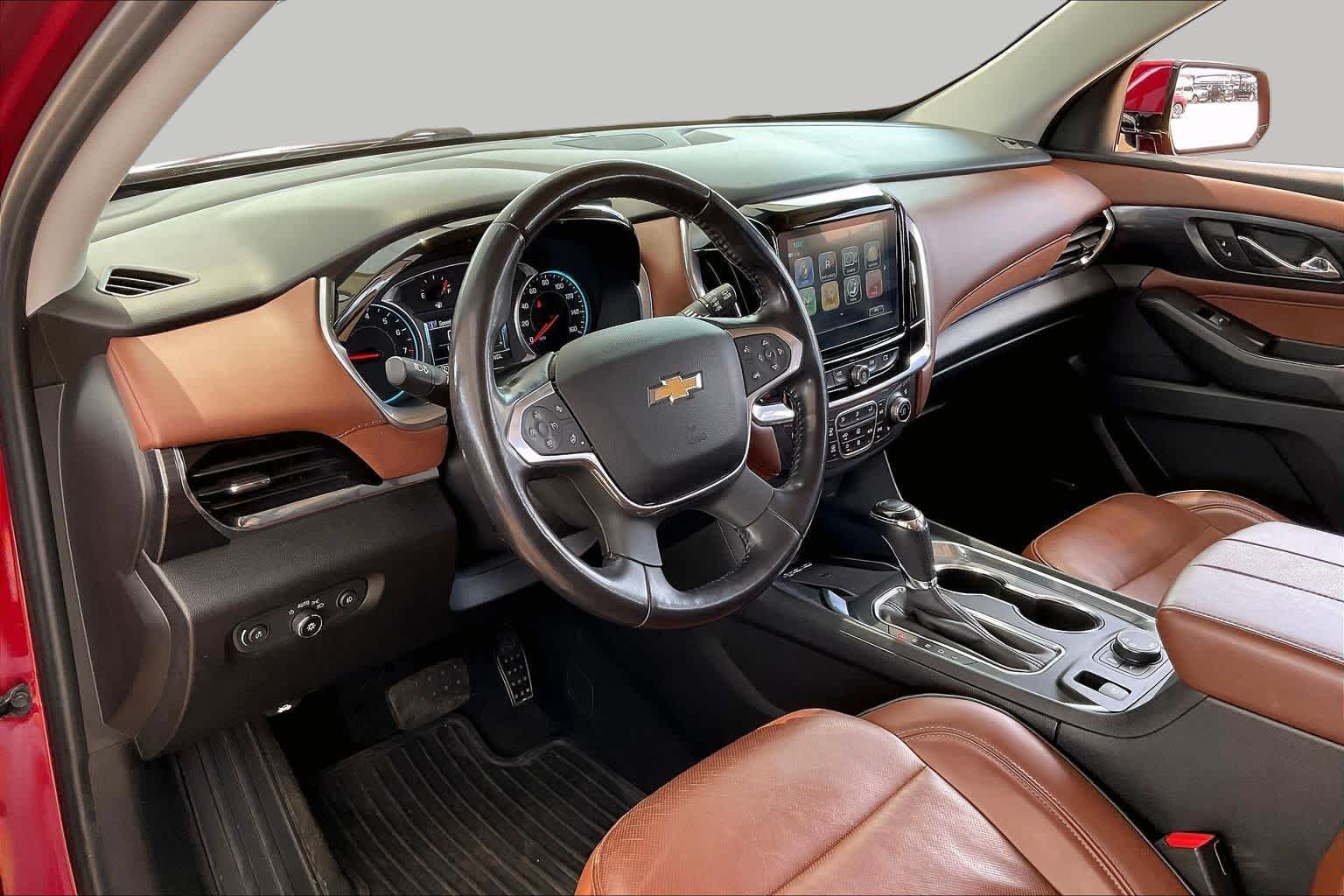 Used 2019 Cajun Red Tintcoat Chevrolet High Country image 17