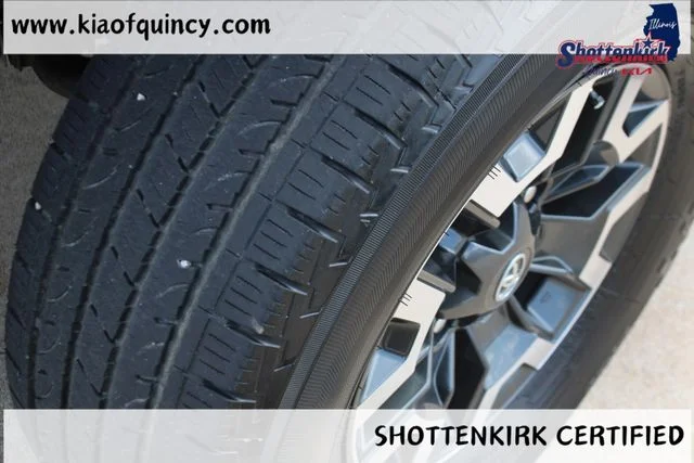Used 2018 Silver Toyota SR image 11