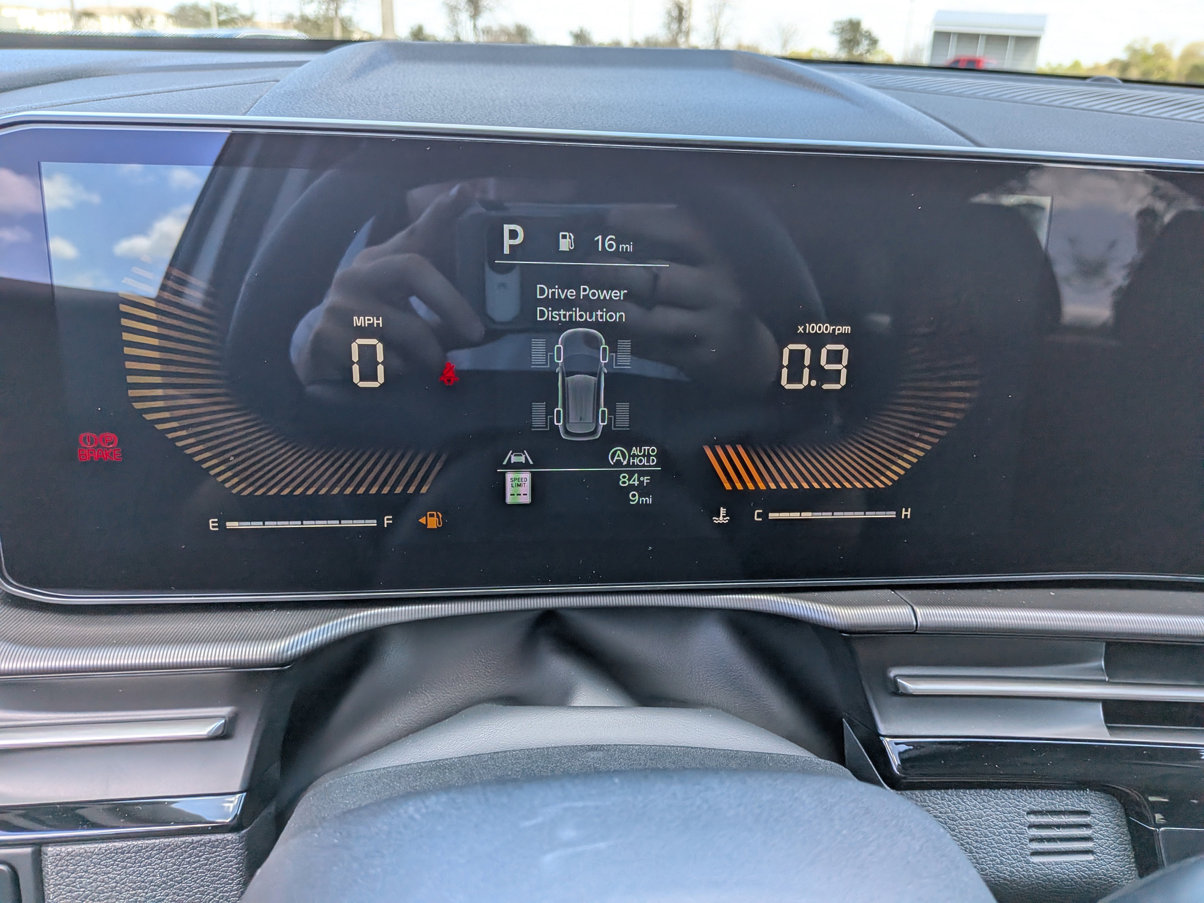 New 2026 Glacial White Pearl Kia EX image 30