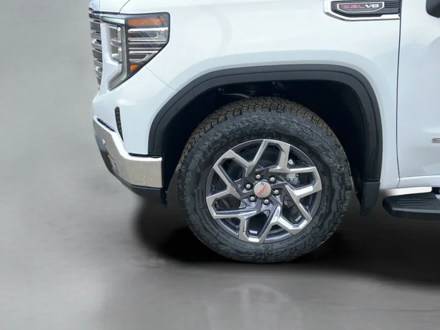 2026 GMC Sierra 1500 SLT - Photo 13