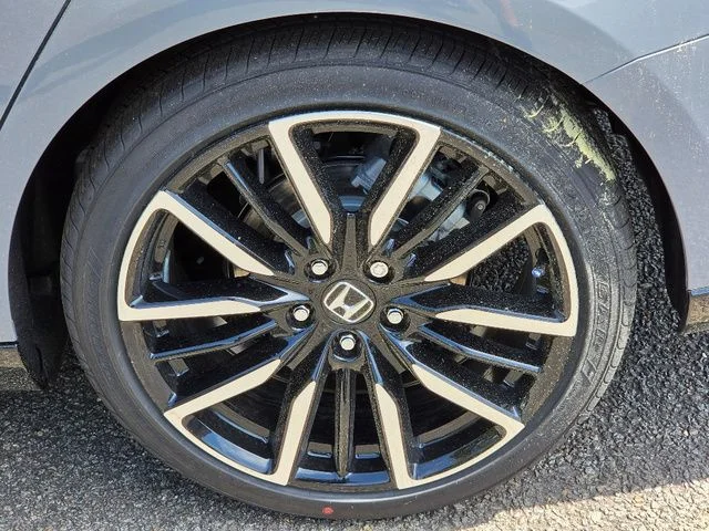 New 2026 Urban Gray Pearl Honda Touring image 6