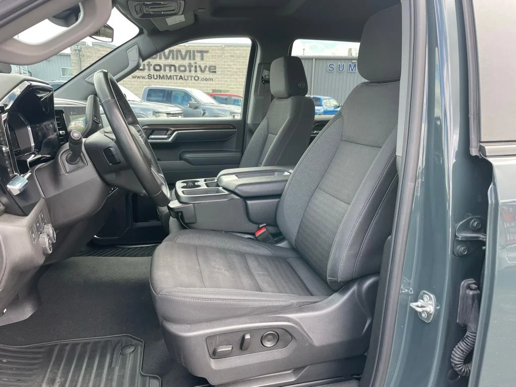 Used 2025 Cypress Chevrolet LT image 7