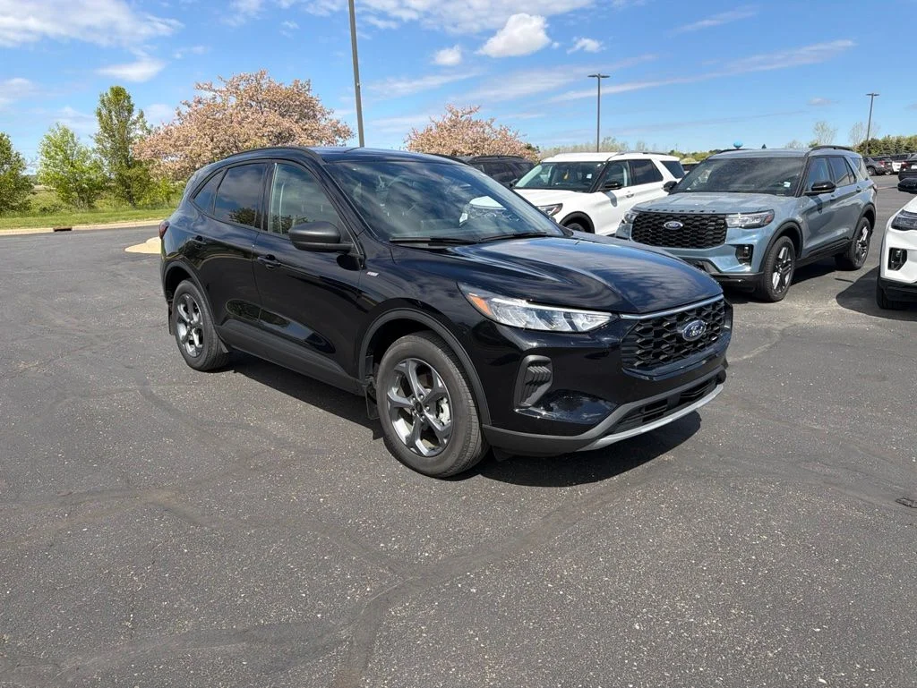 2025 Ford Escape ST-Line AWD's photo