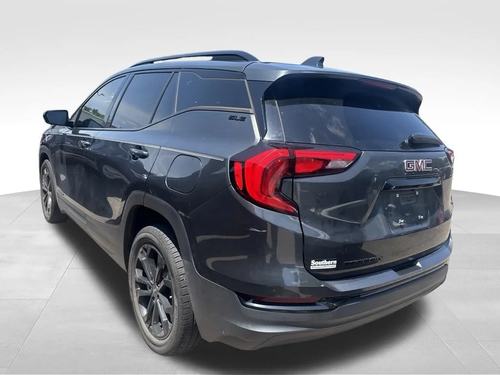 Used 2021 Gray GMC SLE image 10