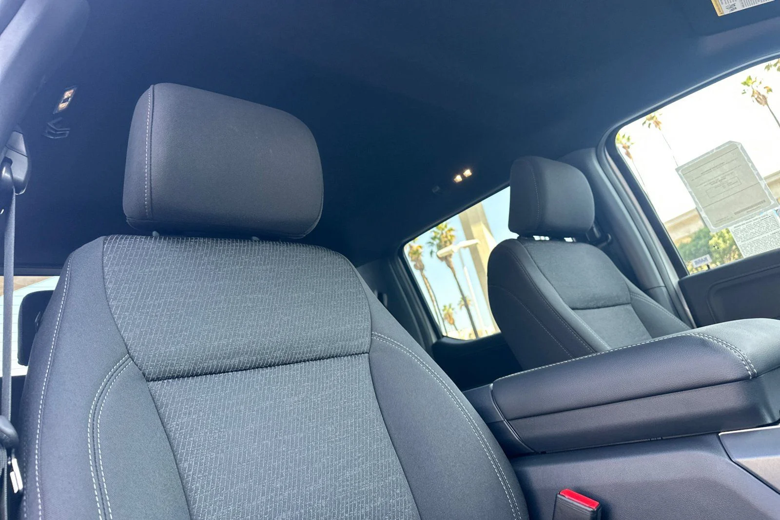 New 2026 Oxford White Ford XLT image 15