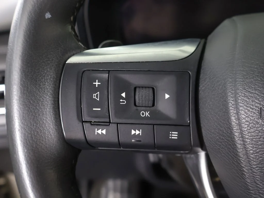 Used 2023 Titanium INFINITI LUXE image 48