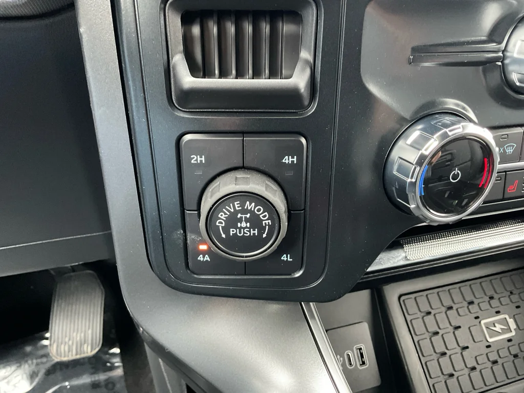 New 2026 Avalanche Ford Lariat® image 19