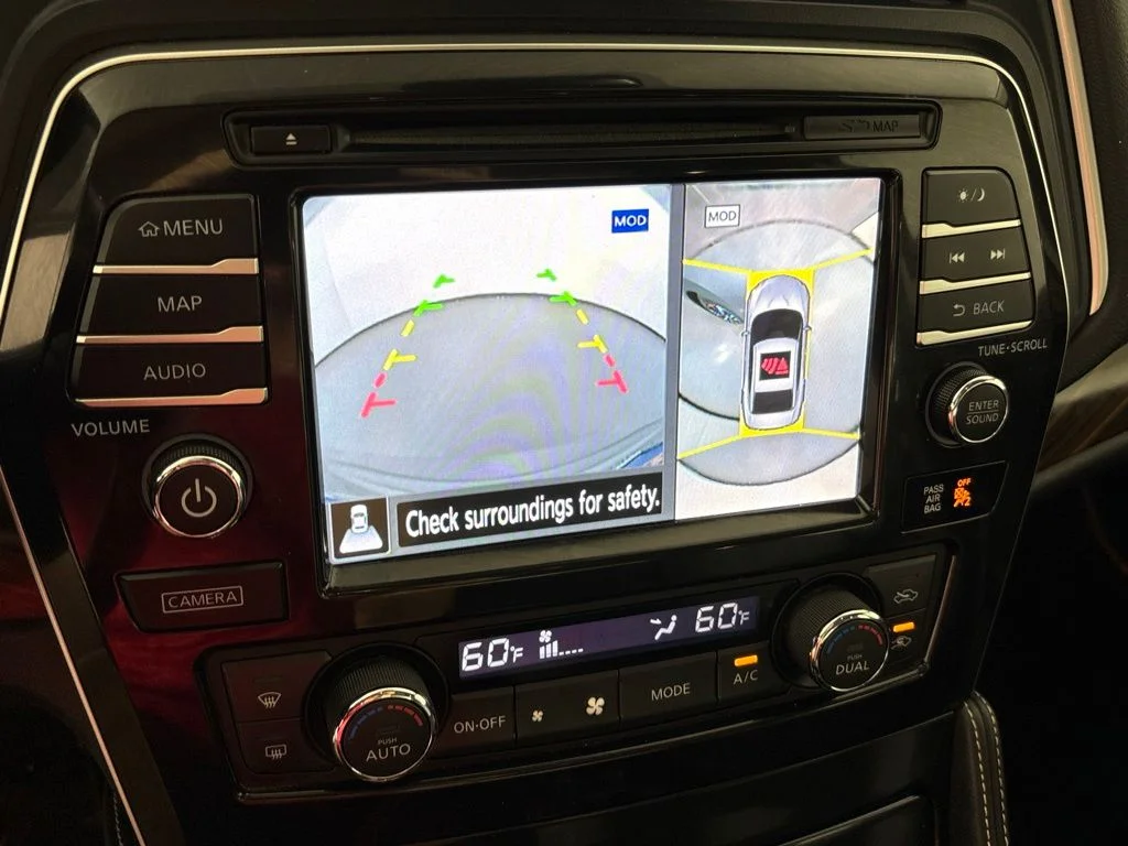 Used 2016 Gray Nissan Platinum image 36