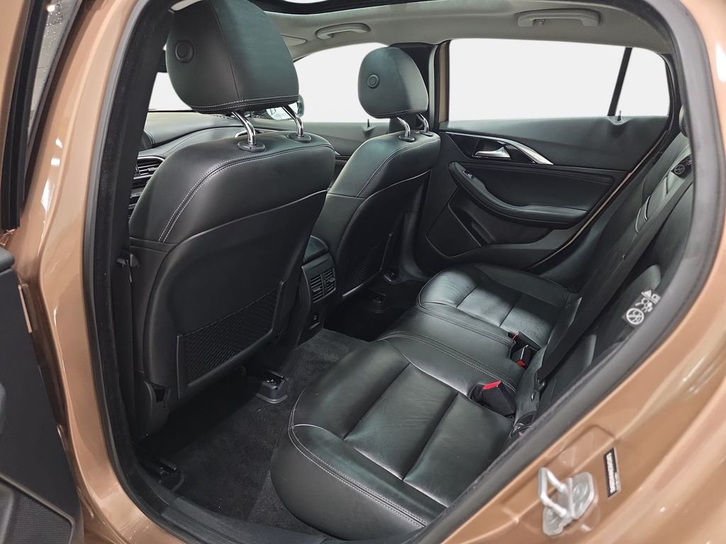 Used 2017 Liquid Copper INFINITI Premium image 12