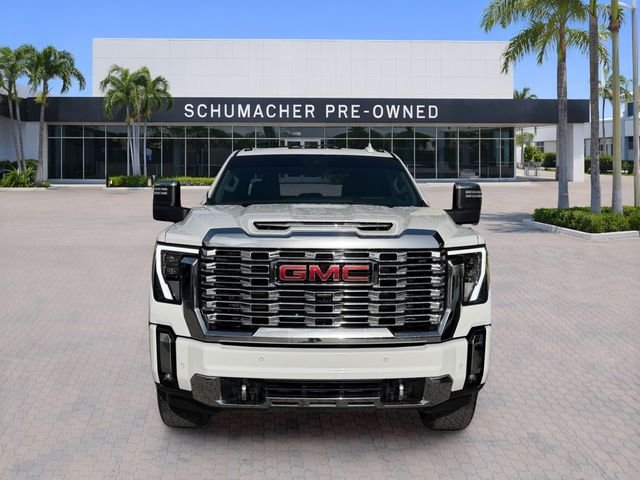 Used 2025 White GMC Denali image 2