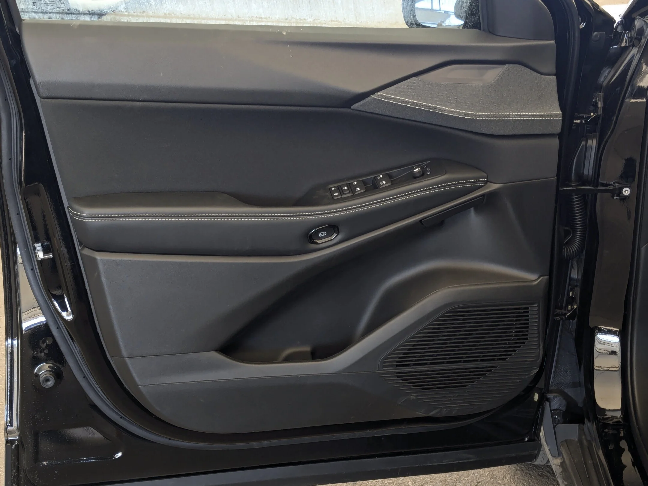 New 2026 Black Jeep Laredo - - Hybrid - Mopar Interior Protection Pkg - Adaptive Cruise - 12.3 Display & More! image 11