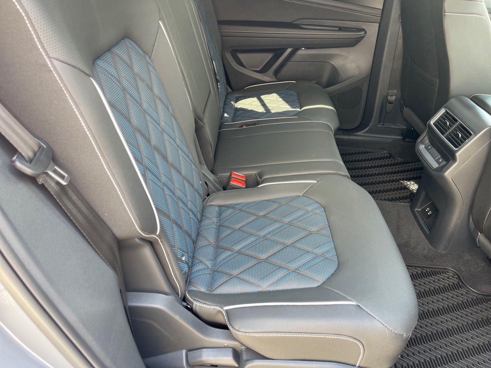 New 2026 Gray Volkswagen SEL Premium R-Line 4Motion image 18