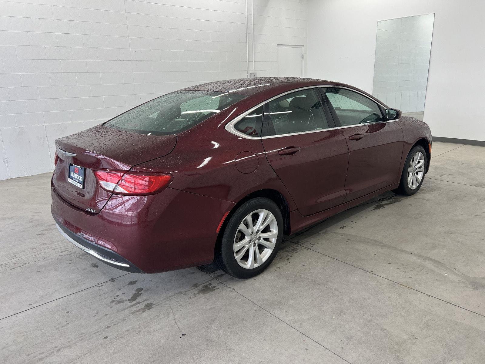 Used 2015 Velvet Red Pearlcoat Chrysler Limited image 4