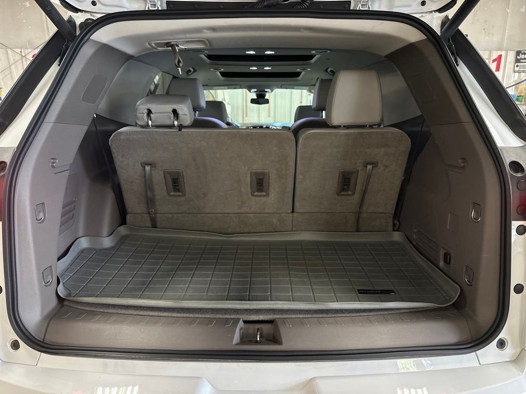 Used 2019 White Chevrolet Premier image 22