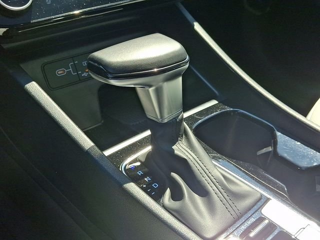 Certified Used 2025 White Hyundai Limited image 18