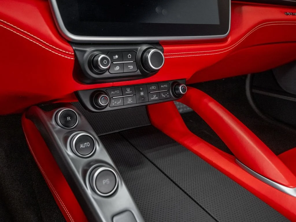 Used 2019 Nero Ferrari V12 image 36