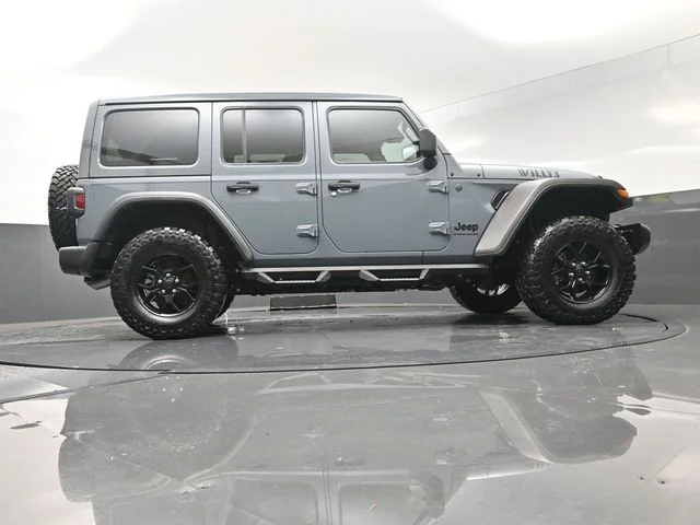 Used 2024 Gray Jeep Sport image 41