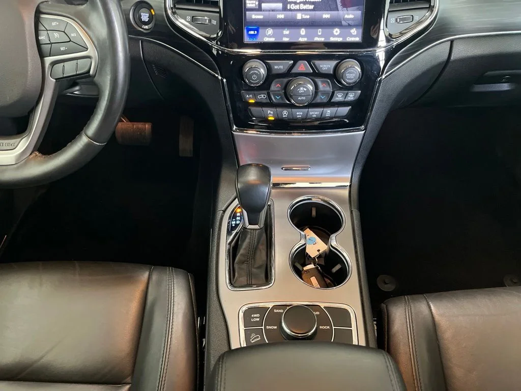 Used 2020 Blue Jeep Limited image 11
