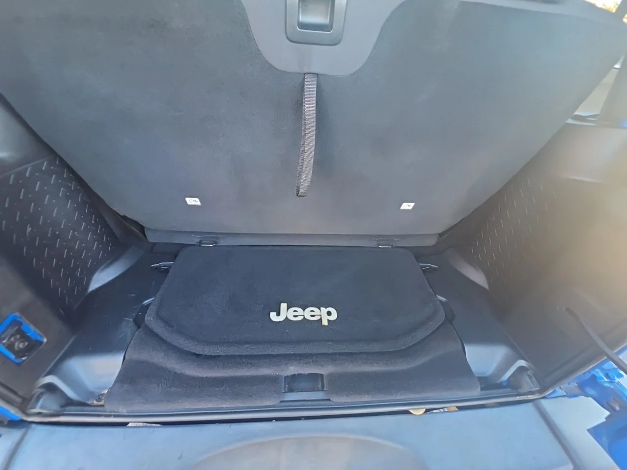 Used 2016 Blue Jeep Sport image 20