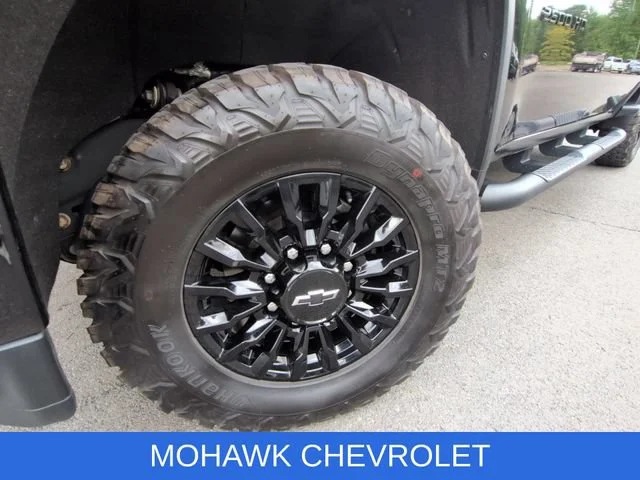 Used 2021 BLACK Chevrolet LT image 7