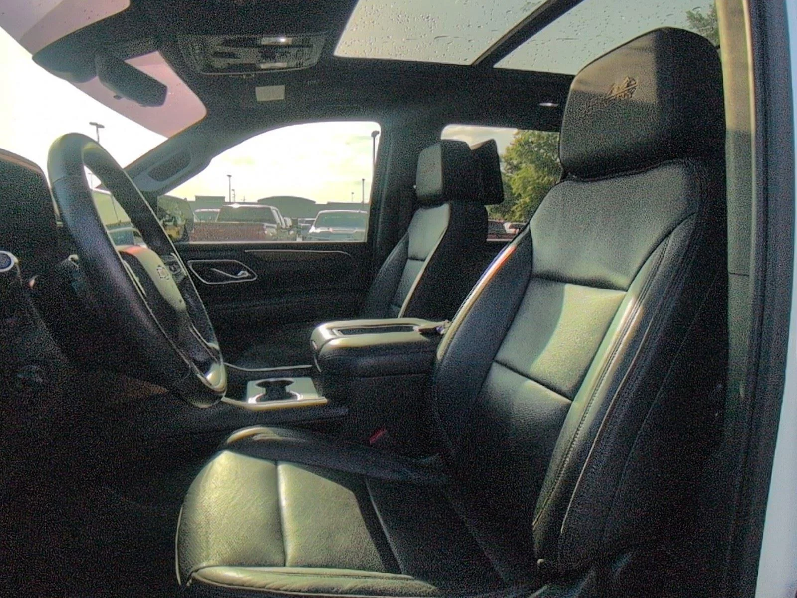 Used 2021 IRIDESCENT PEARL TRICOAT Chevrolet High Country image 16