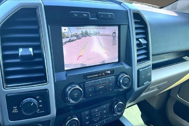 Used 2019 White Ford Lariat image 19