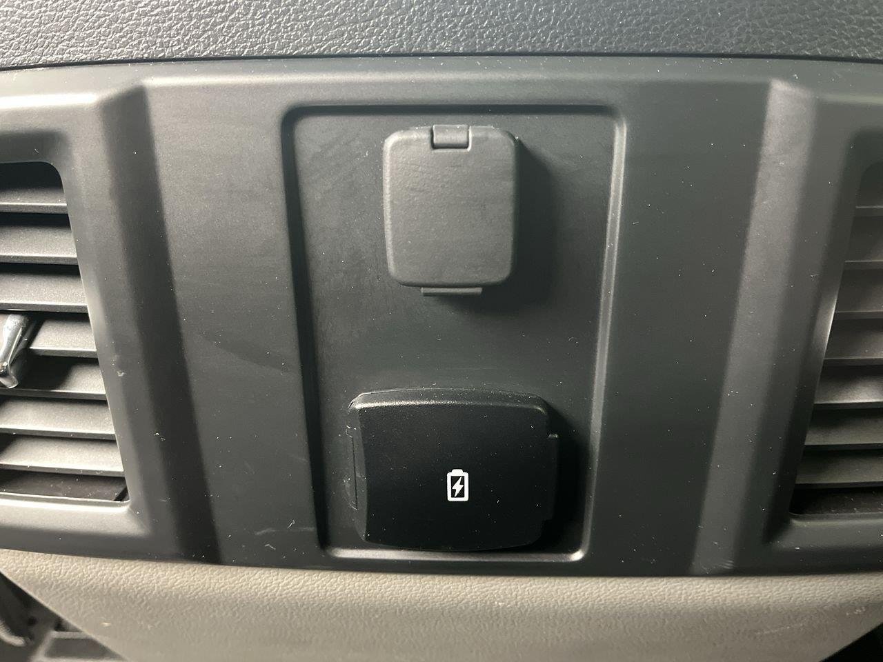 Used 2020 Agate Black Ford XL image 10