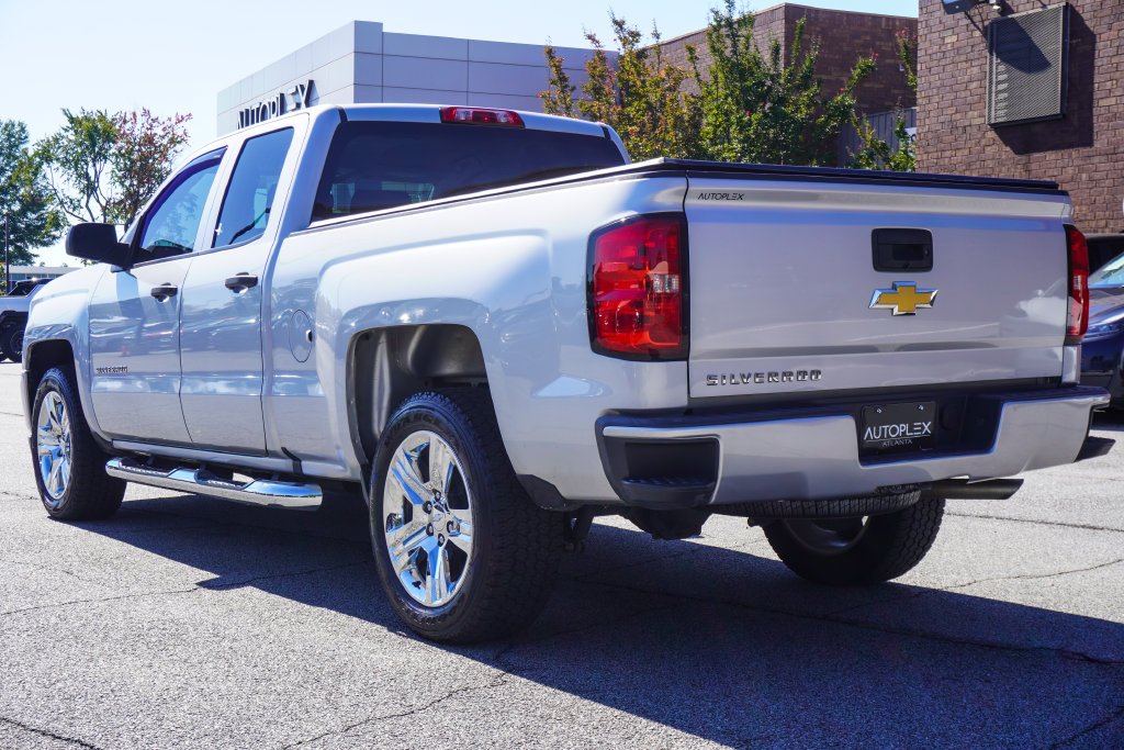 Used 2016 Silver Chevrolet Custom image 26