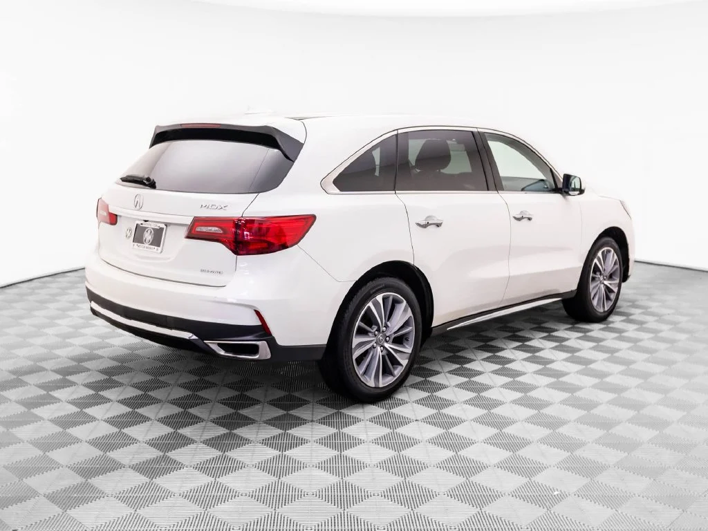Used 2018  Acura 3.5L image 7