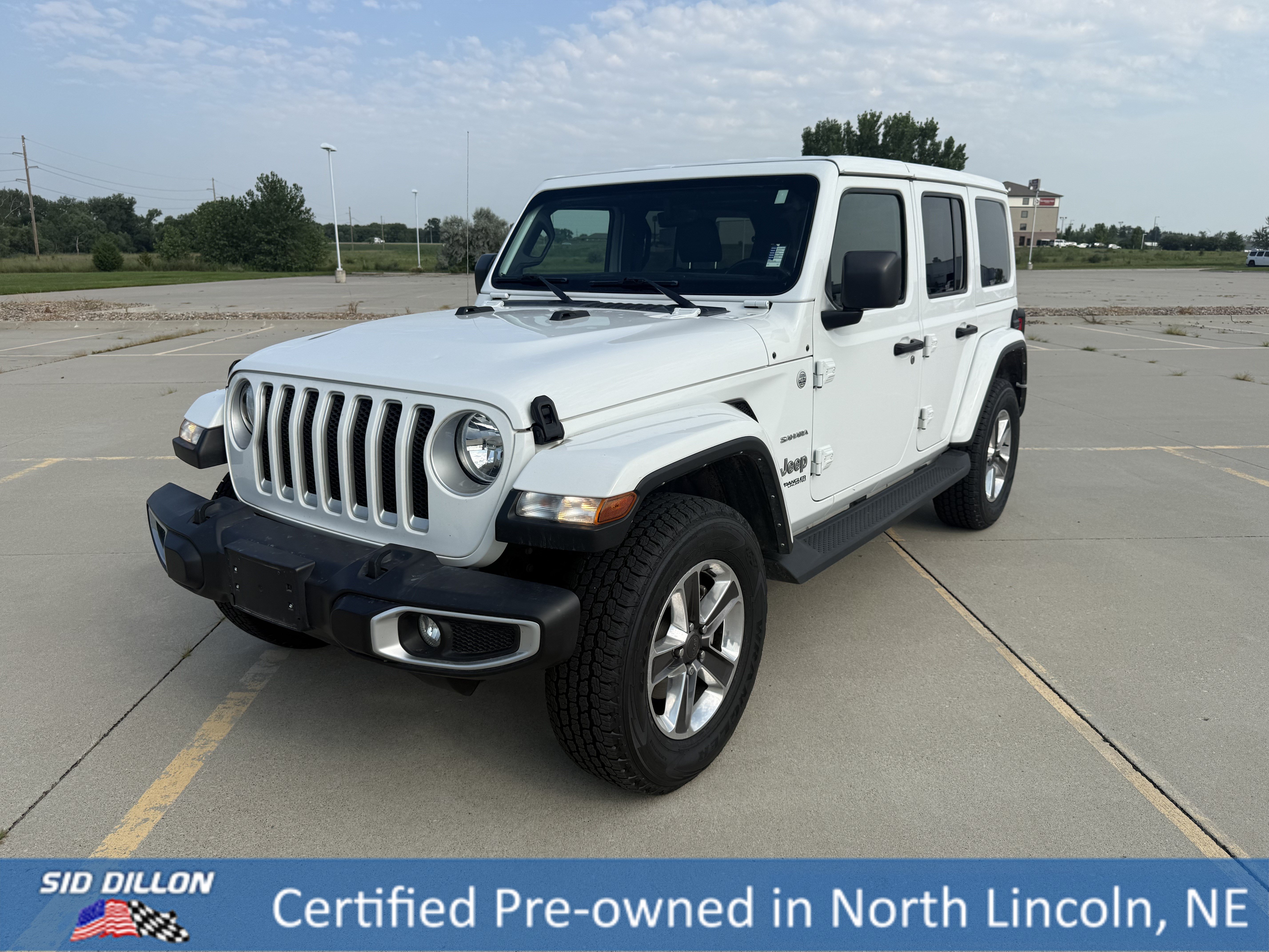 Certified Used 2022 Bright White Clearcoat Jeep Unlimited Sahara image 1