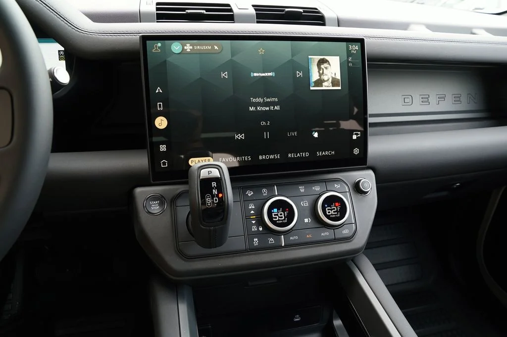 New 2026 Fuji White Land Rover X-Dynamic SE image 21