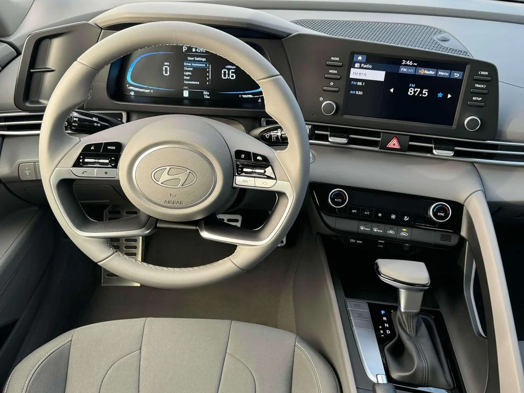 2025 Hyundai Elantra SEL - Photo 36