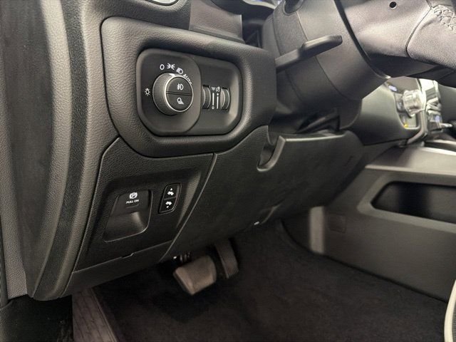 New 2026 Blue Ram Laramie image 19