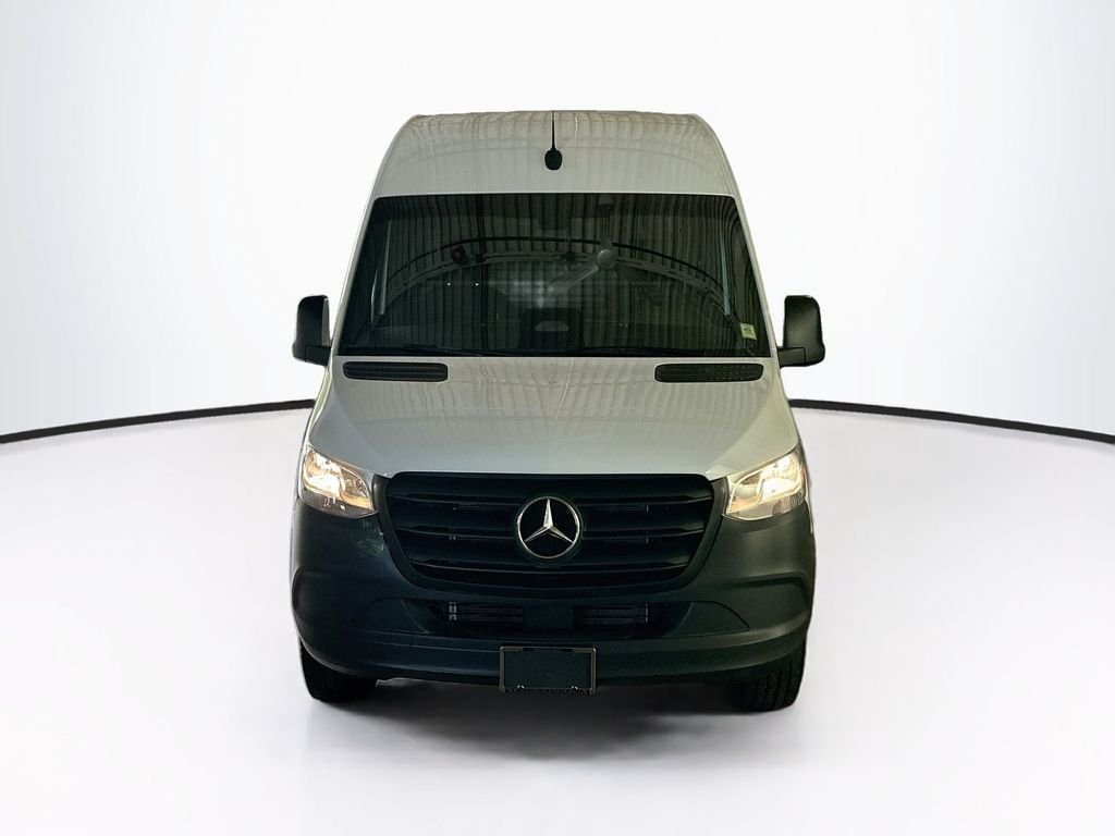 W1Y4NBHY5ST202113