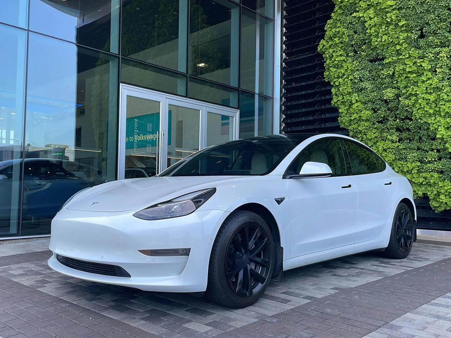 Used 2021 Pearl White Multi-Coat Tesla Standard Range Plus image 18