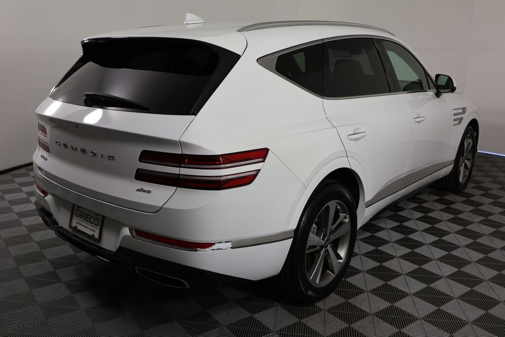 Used 2023 White Genesis 2.5T image 8