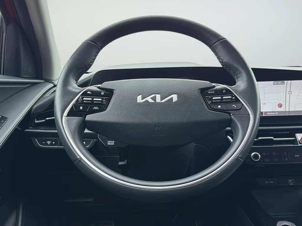 Used 2023 Red Kia Wave image 24