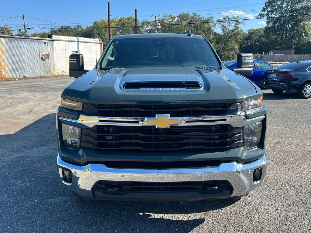 2025 Chevrolet Silverado 2500 HD LT - Photo 2