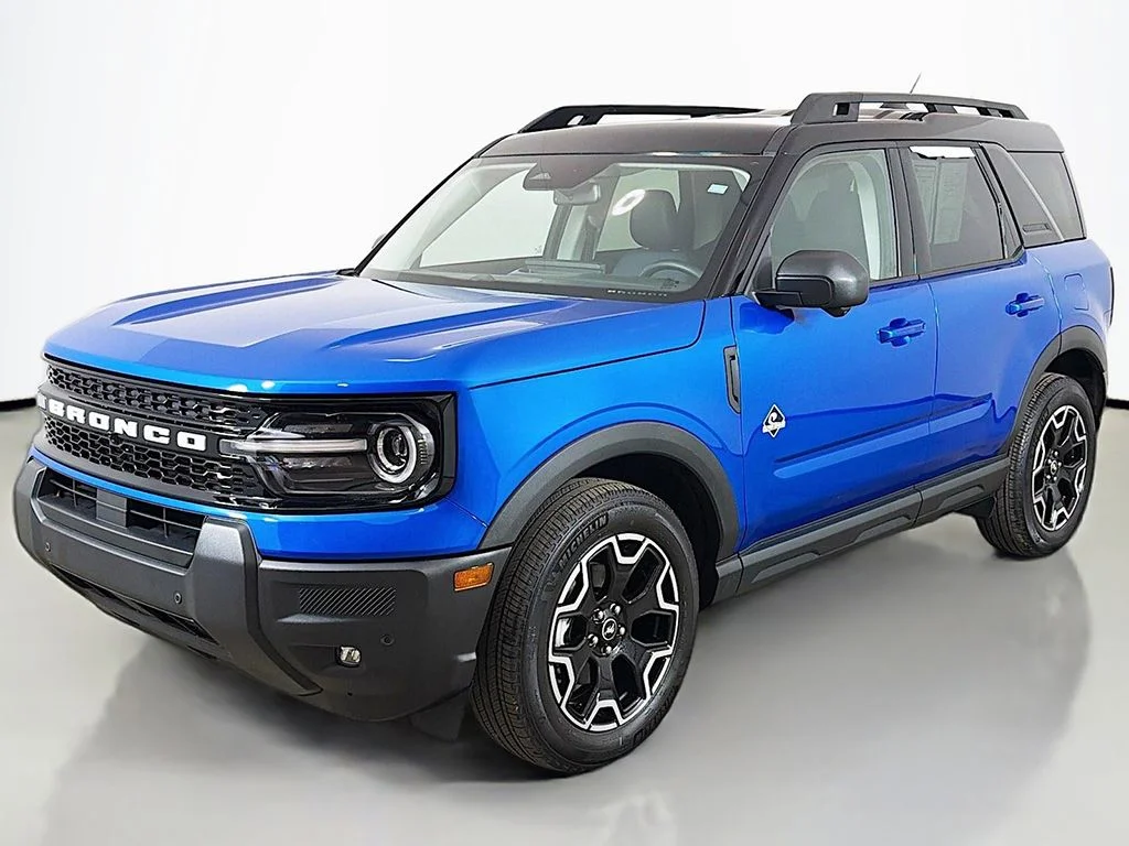 Used 2025 Velocity Blue Metallic Ford Outer Banks image 11