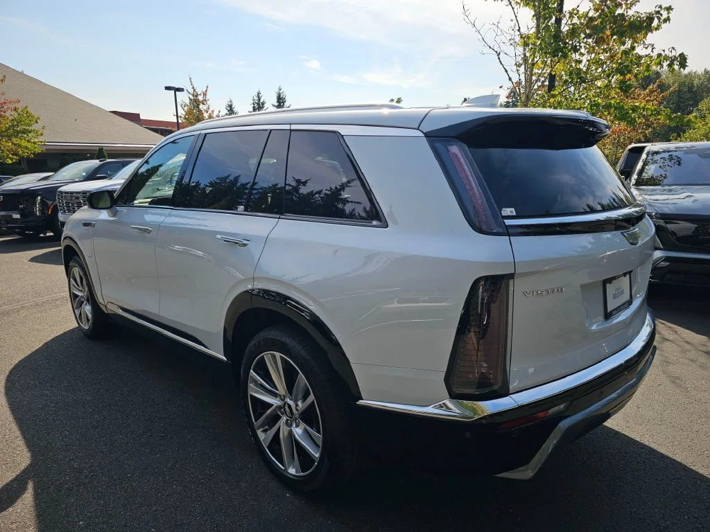 New 2027 Vibrant White Tricoat Cadillac Luxury image 5