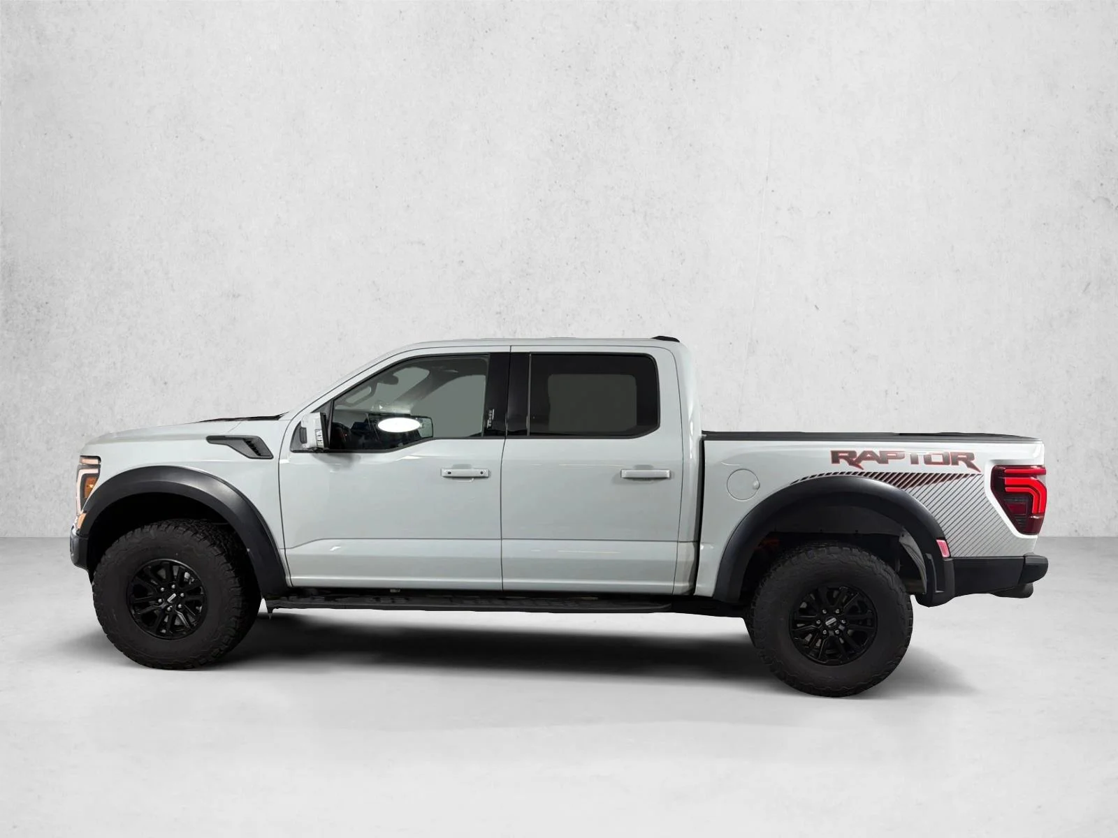 Used 2024 Gray Ford Raptor image 8