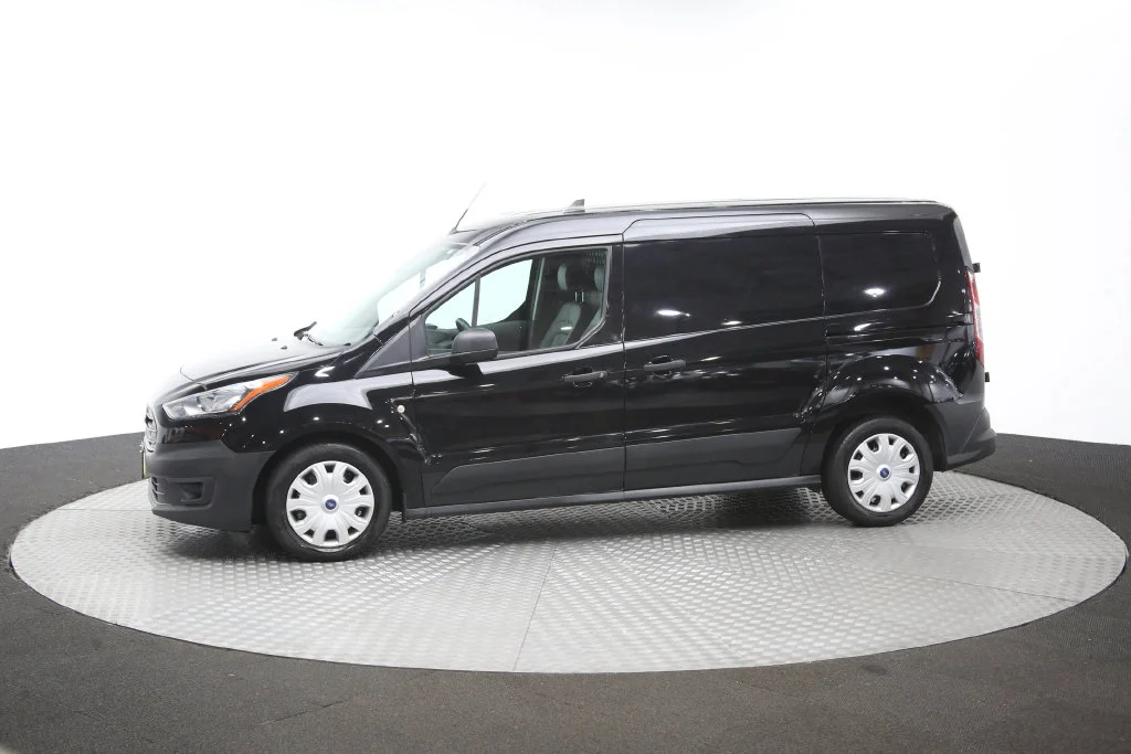 Used 2022 Black Ford XL image 55