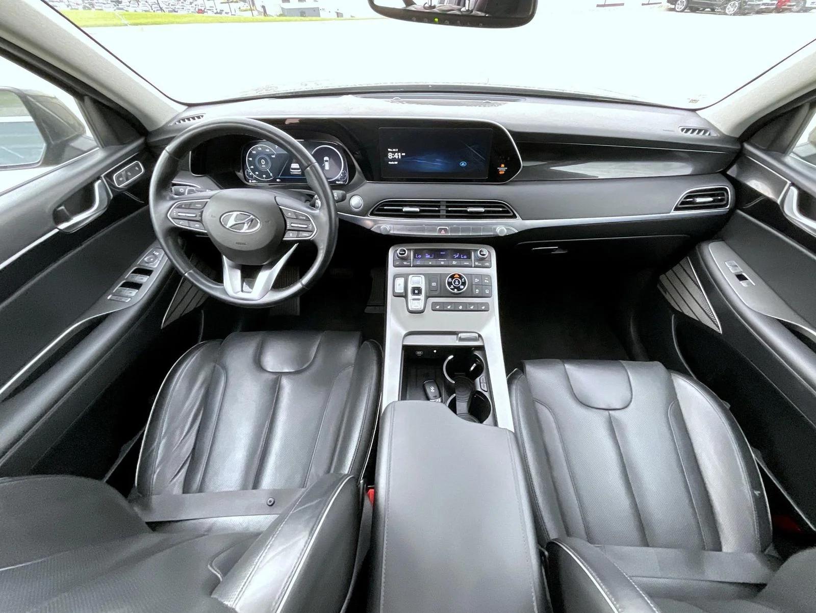 Used 2022 Green Hyundai Limited image 15
