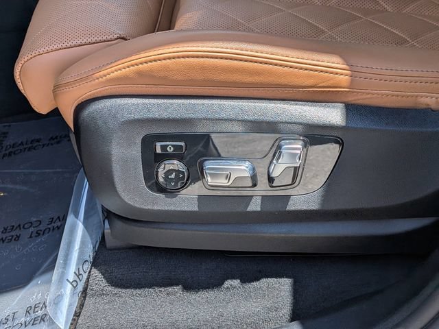 Used 2026 Black Sapphire Metallic BMW sDrive40i image 22