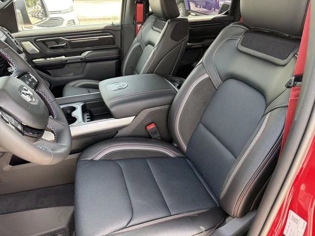 New 2026 Molten Red Pearl-Coat Exterior Paint RAM Laramie image 18